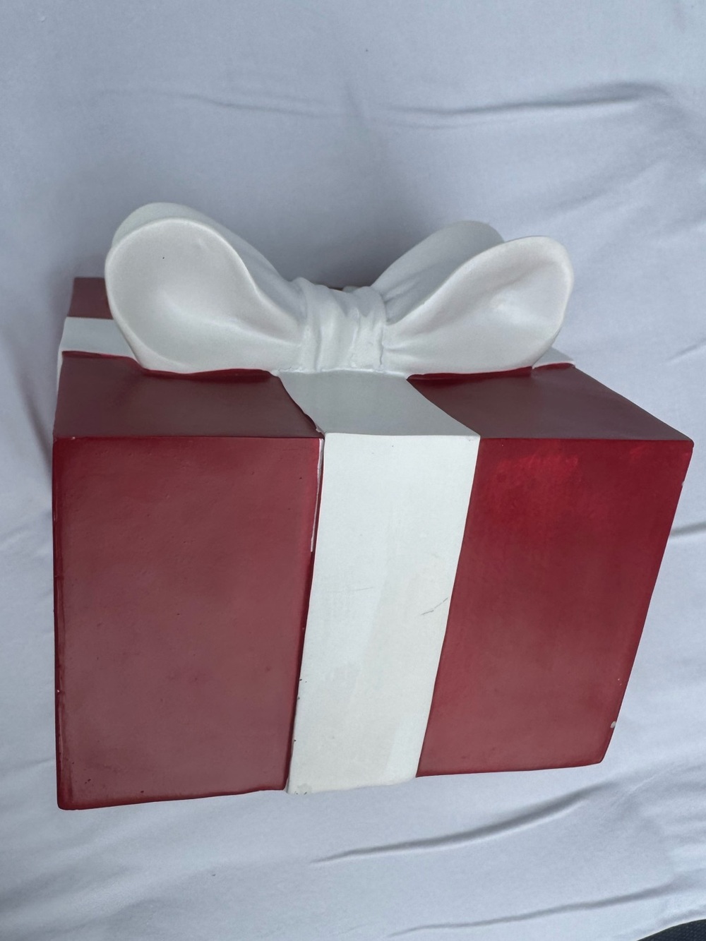 Heavy Red & White Decorative Christmas Gift Box with Bow - Picture 9 of 12